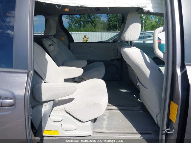 12684350 :رقم المزاد ، 5TDKK3DC4CS279656 vin ، 2012 Toyota Sienna Le V6 8 Passenger مزاد بيع