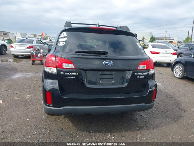 Продажа на аукционе авто 2014 Subaru Outback 3.6r Limited Package, vin: 4S4BRJMC8E2246200, номер лота: 12684354