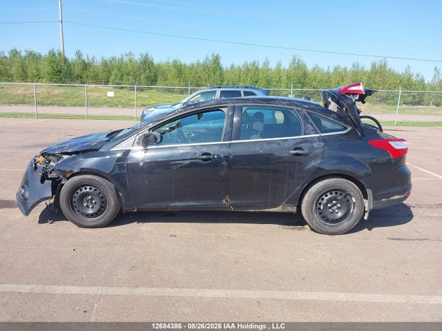 Продажа на аукционе авто 2012 Ford Focus Titanium, vin: 1FAHP3J23CL418349, номер лота: 12684386