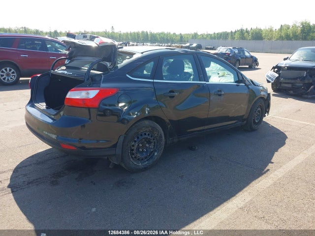 Продажа на аукционе авто 2012 Ford Focus Titanium, vin: 1FAHP3J23CL418349, номер лота: 12684386