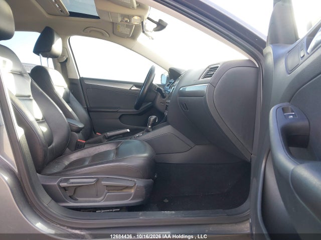 2016 Volkswagen Jetta Sel/sel Premium მანქანა იყიდება აუქციონზე, vin: 3VWL07AJXGM275991, აუქციონის ნომერი: 12684436