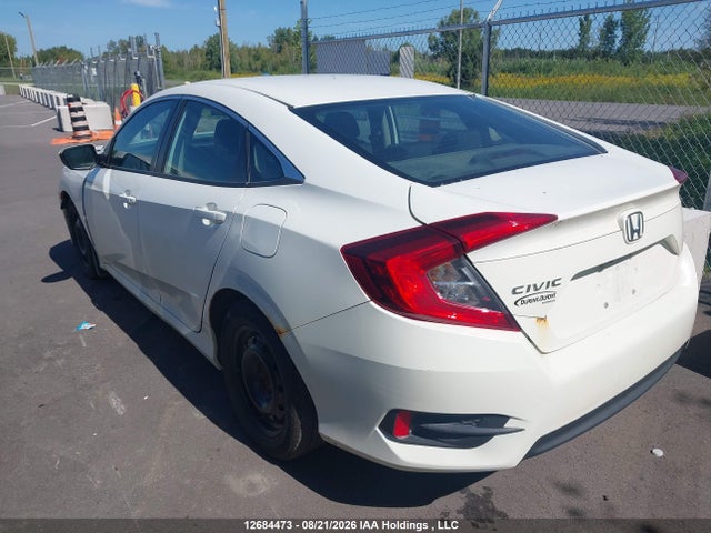 Продажа на аукционе авто 2017 Honda Civic Lx, vin: 2HGFC2F52HH038211, номер лота: 12684473