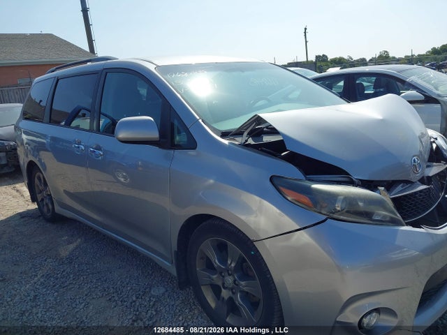 12684485 :رقم المزاد ، 5TDXK3DC8FS668164 vin ، 2015 Toyota Sienna مزاد بيع