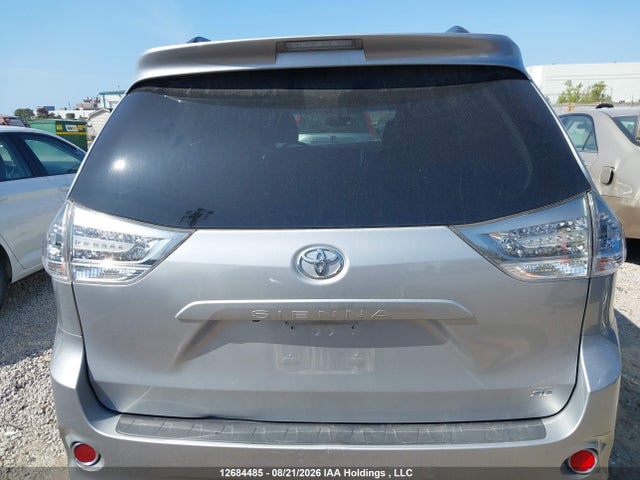 12684485 :رقم المزاد ، 5TDXK3DC8FS668164 vin ، 2015 Toyota Sienna مزاد بيع