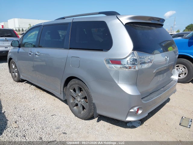12684485 :رقم المزاد ، 5TDXK3DC8FS668164 vin ، 2015 Toyota Sienna مزاد بيع