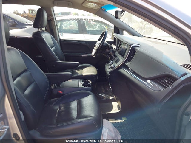 12684485 :رقم المزاد ، 5TDXK3DC8FS668164 vin ، 2015 Toyota Sienna مزاد بيع