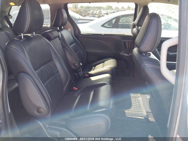 12684485 :رقم المزاد ، 5TDXK3DC8FS668164 vin ، 2015 Toyota Sienna مزاد بيع