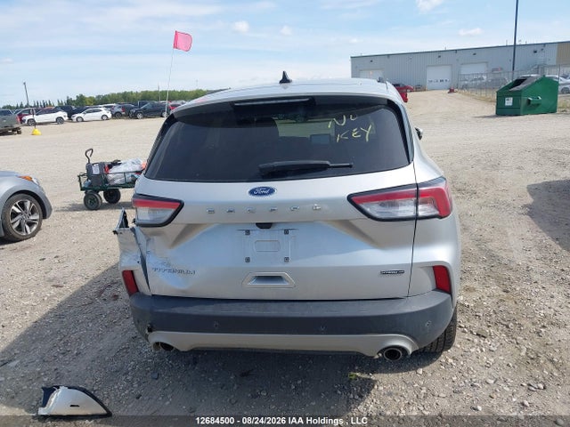 1FMCU9DZ9LUB82823 Ford Escape Titanium Hybrid