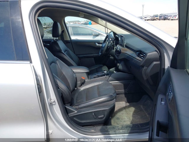 1FMCU9DZ9LUB82823 Ford Escape Titanium Hybrid