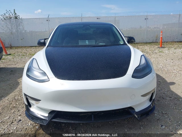 5YJ3E1EA4NF174037 Tesla MODEL 3