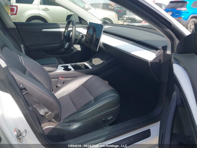 5YJ3E1EA4NF174037 Tesla MODEL 3