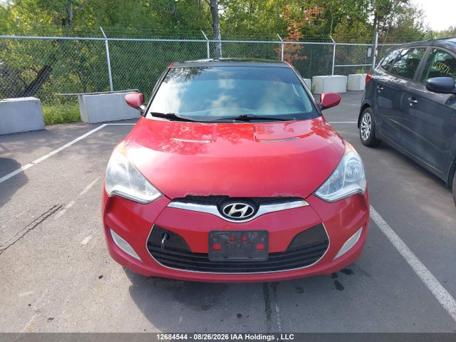 2013 Hyundai Veloster მანქანა იყიდება აუქციონზე, vin: KMHTC6AD9DU109205, აუქციონის ნომერი: 12684544
