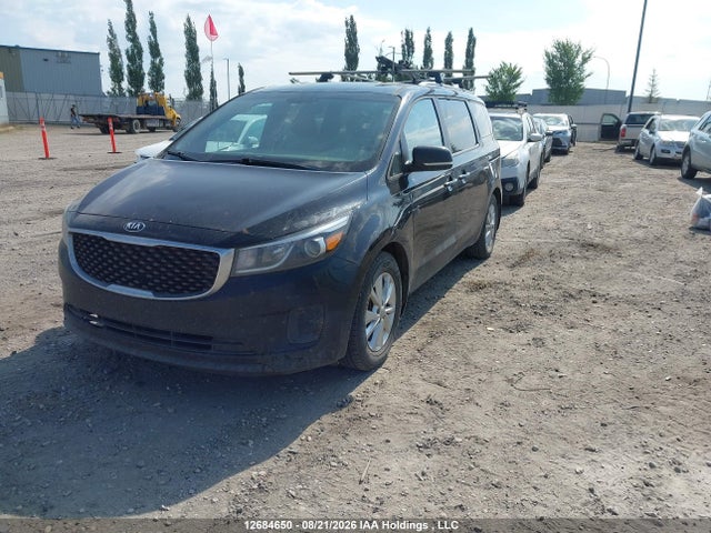 KIA Sedona 2018 KNDMB5C12J6368272 Image 2