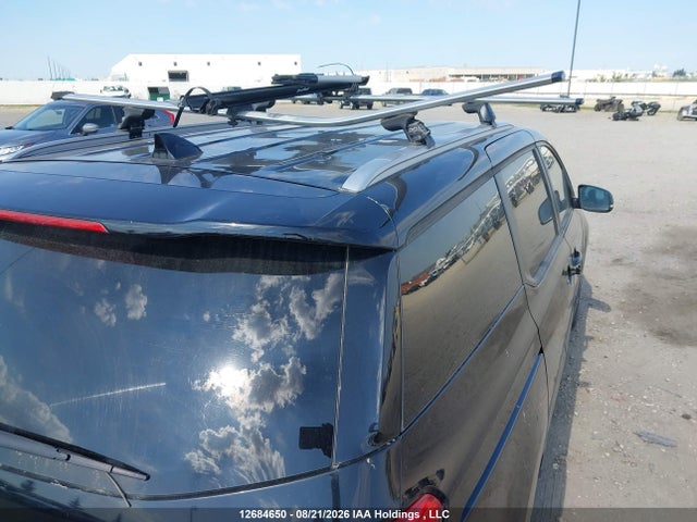 KIA Sedona 2018 KNDMB5C12J6368272 Image 6