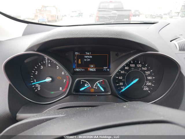 12684671 :رقم المزاد ، 1FMCU9J93JUB17984 vin ، 2018 Ford Escape Titanium مزاد بيع