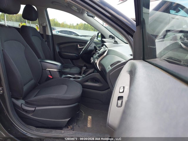 2013 Hyundai Tucson Gl მანქანა იყიდება აუქციონზე, vin: KM8JT3AC8DU700557, აუქციონის ნომერი: 12684673