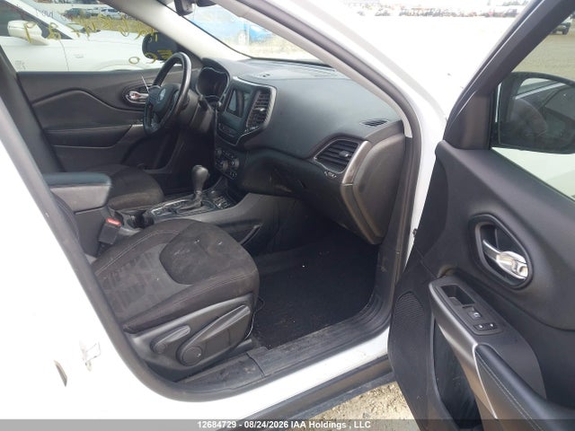 12684729 :رقم المزاد ، 1C4PJMCB3MD197633 vin ، 2021 Jeep Cherokee مزاد بيع