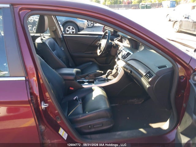 Honda Accord Touring 2014 1HGCR2F95EA803670 Image 5