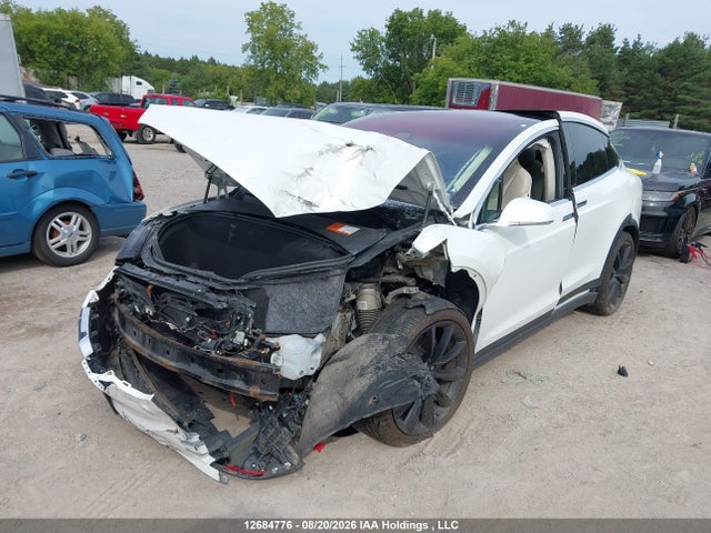Tesla MODEL X 2017 5YJXCBE27HF067266 Image 2