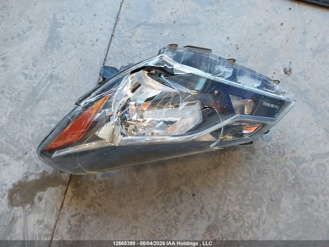 VNKKTUD33KA105910 Toyota YARIS LE