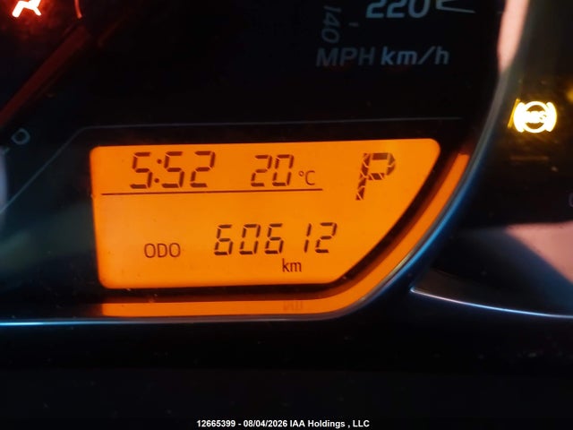 VNKKTUD33KA105910 Toyota YARIS LE