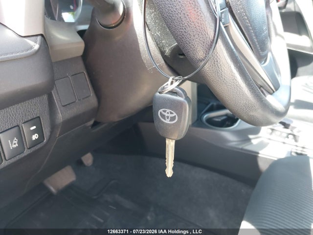 Toyota RAV4 LE 2017 2T3ZFREV2HW360165 Image 10