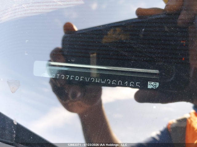 Toyota RAV4 LE 2017 2T3ZFREV2HW360165 Image 18