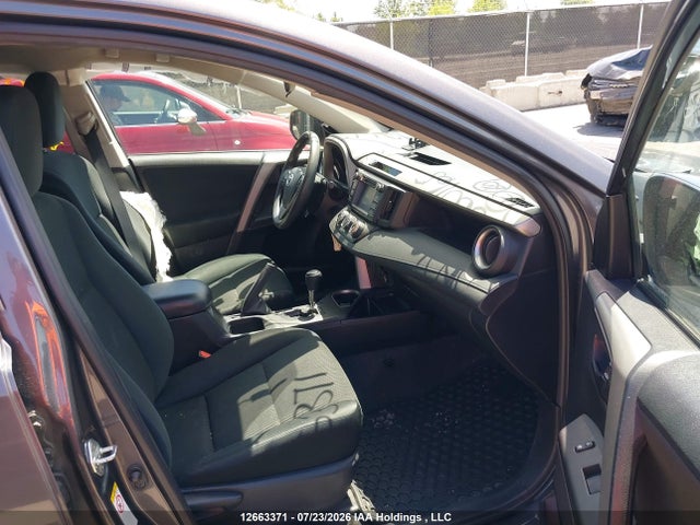 Toyota RAV4 LE 2017 2T3ZFREV2HW360165 Image 5