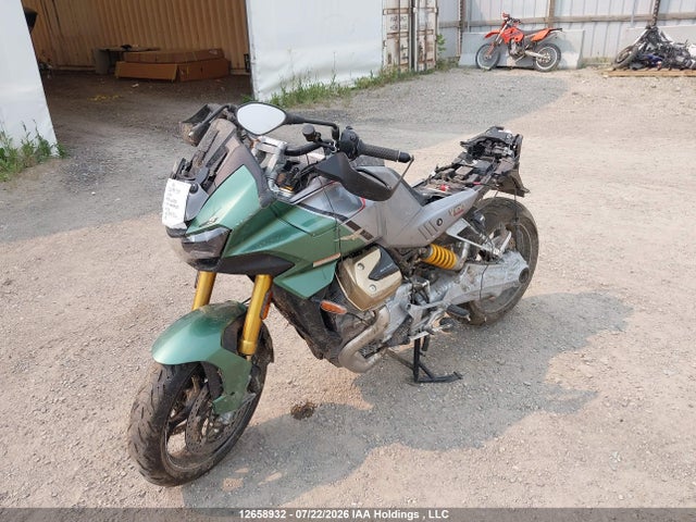 Moto Guzzi V100 Mandello S 2024 ZGUMGUB08RM000526 Image 2