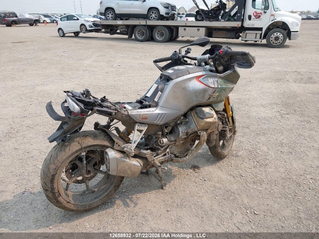 Moto Guzzi V100 Mandello S 2024 ZGUMGUB08RM000526 Image 4