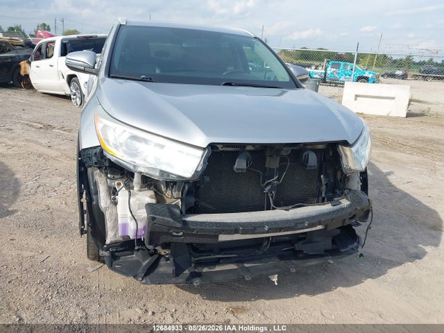 5TDJKRFH5FS224239 Toyota Highlander Xle
