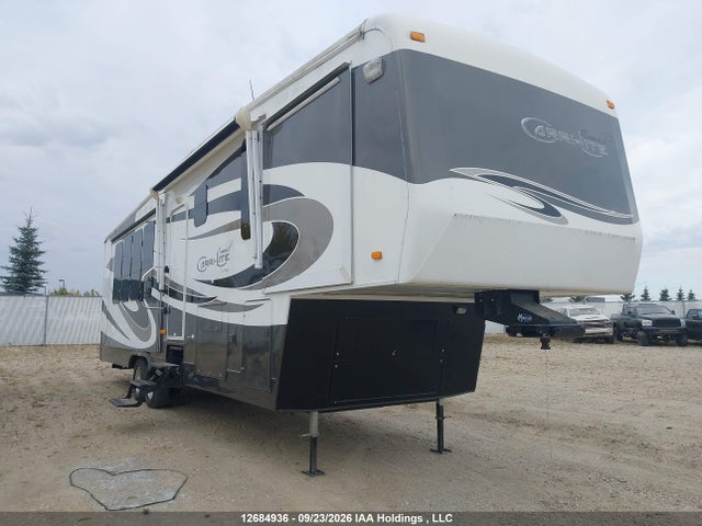 Продажа на аукционе авто 2008 Carriage Carri-lite Emerald 36bq, vin: 16F62C5R681B16793, номер лота: 12684936