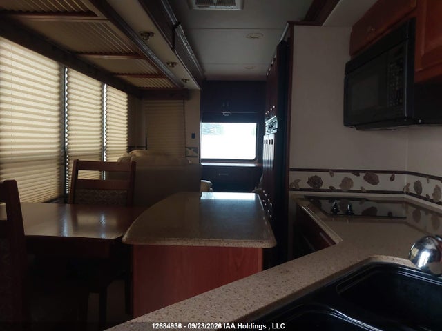Продажа на аукционе авто 2008 Carriage Carri-lite Emerald 36bq, vin: 16F62C5R681B16793, номер лота: 12684936