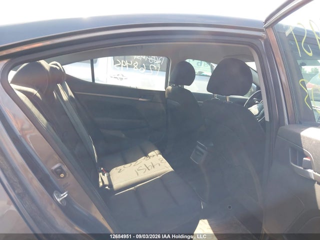 Продажа на аукционе авто 2018 Hyundai Elantra Gl, vin: KMHD84LF9JU493703, номер лота: 12684951