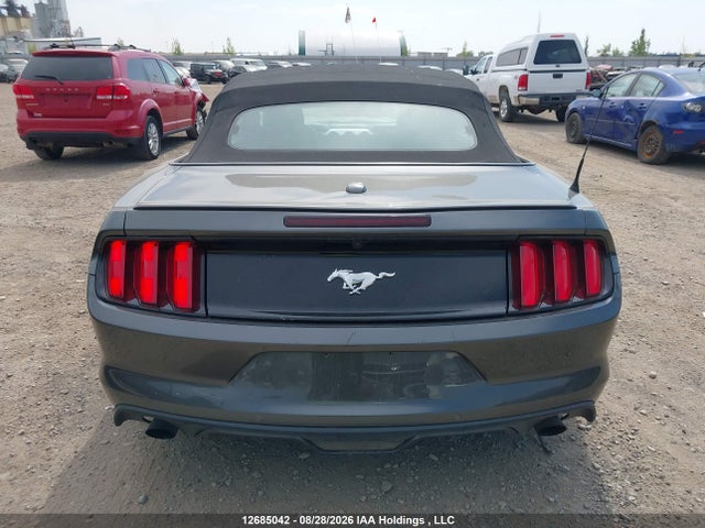 12685042 :رقم المزاد ، 1FATP8UHXF5393496 vin ، 2015 Ford Mustang مزاد بيع