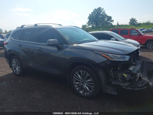 Toyota Highlander Limited 2022 5TDFZRBH3NS182868 Image 14
