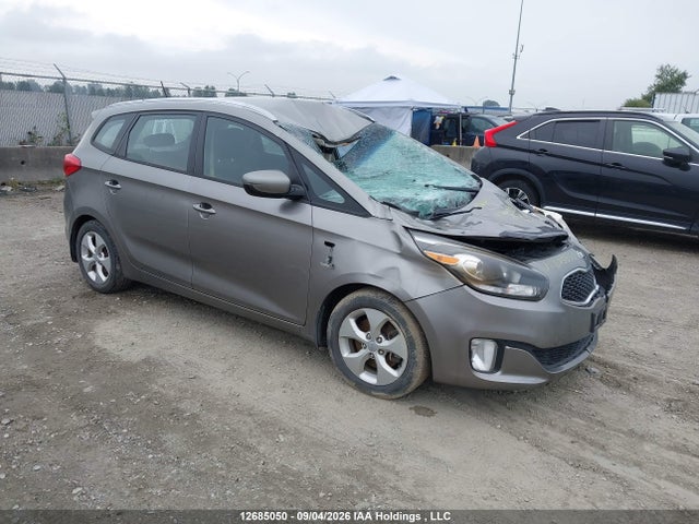 2015 Kia Rondo მანქანა იყიდება აუქციონზე, vin: KNAHT8A34F7093975, აუქციონის ნომერი: 12685050