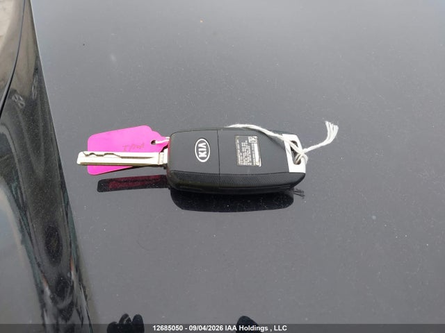 2015 Kia Rondo მანქანა იყიდება აუქციონზე, vin: KNAHT8A34F7093975, აუქციონის ნომერი: 12685050