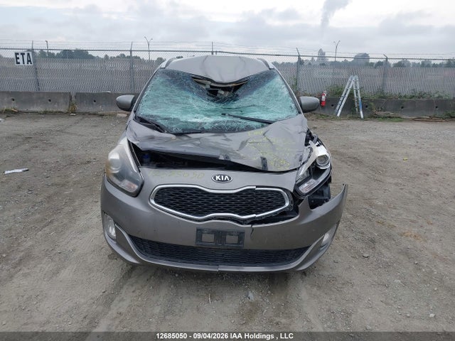 2015 Kia Rondo მანქანა იყიდება აუქციონზე, vin: KNAHT8A34F7093975, აუქციონის ნომერი: 12685050