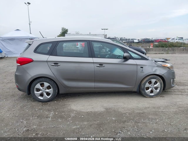2015 Kia Rondo მანქანა იყიდება აუქციონზე, vin: KNAHT8A34F7093975, აუქციონის ნომერი: 12685050