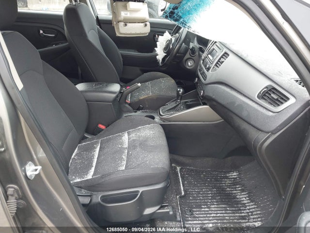 2015 Kia Rondo მანქანა იყიდება აუქციონზე, vin: KNAHT8A34F7093975, აუქციონის ნომერი: 12685050