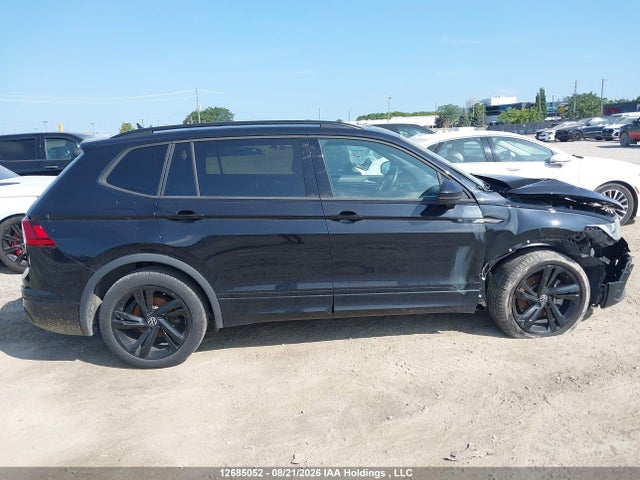 3VV8B7AXXPM079784 Volkswagen Tiguan Se R-line Black