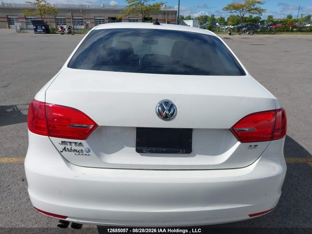 12685057 :رقم المزاد ، 3VWLX7AJ8BM345573 vin ، 2011 Volkswagen Jetta 2.5l Highline مزاد بيع