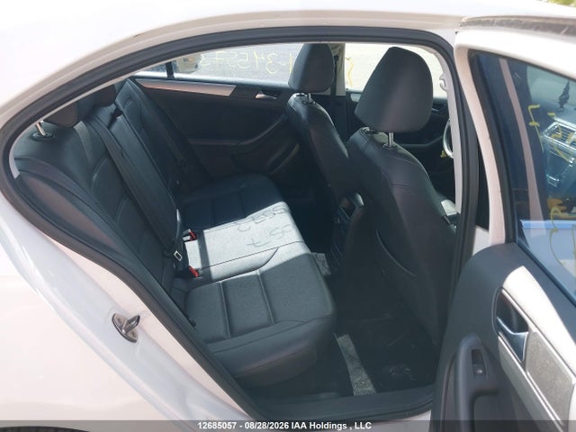 12685057 :رقم المزاد ، 3VWLX7AJ8BM345573 vin ، 2011 Volkswagen Jetta 2.5l Highline مزاد بيع