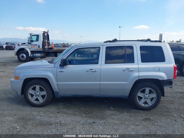 2010 Jeep Patriot Sport/north მანქანა იყიდება აუქციონზე, vin: 1J4NF2GB5AD525454, აუქციონის ნომერი: 12685096
