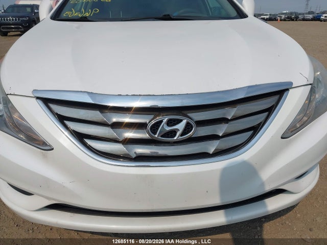 2011 Hyundai Sonata Gls მანქანა იყიდება აუქციონზე, vin: 5NPEB4AC1BH266939, აუქციონის ნომერი: 12685116