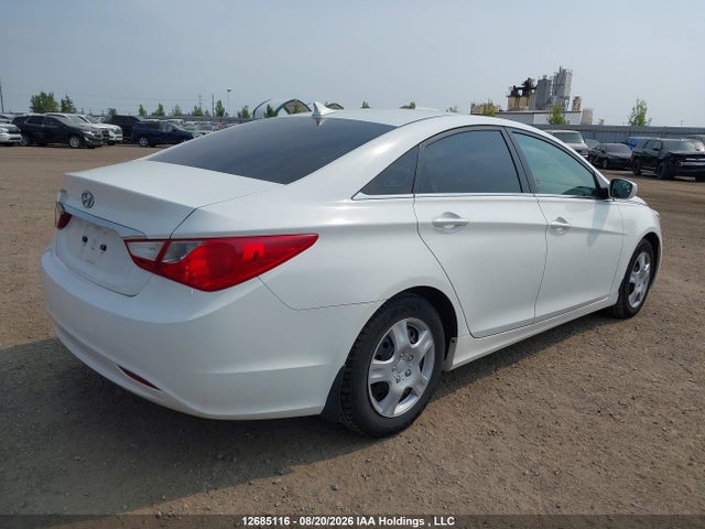 2011 Hyundai Sonata Gls მანქანა იყიდება აუქციონზე, vin: 5NPEB4AC1BH266939, აუქციონის ნომერი: 12685116