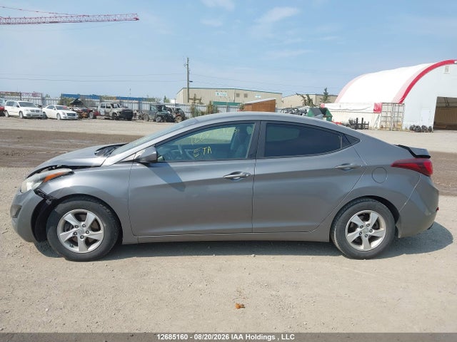 5NPDH4AE1EH475209 Hyundai ELANTRA SE