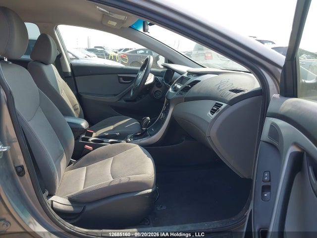 5NPDH4AE1EH475209 Hyundai ELANTRA SE