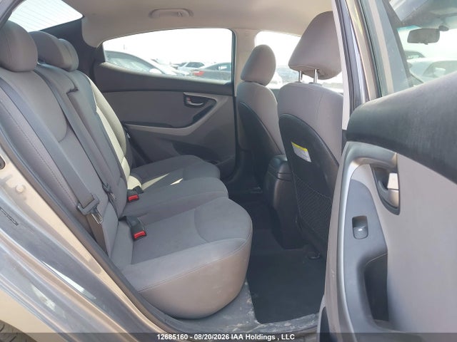 5NPDH4AE1EH475209 Hyundai ELANTRA SE